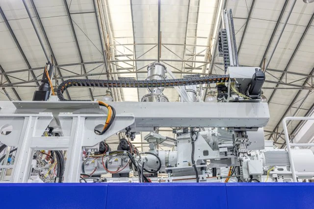 Servo-Driven Robotic Arm: Elevating Production Automation