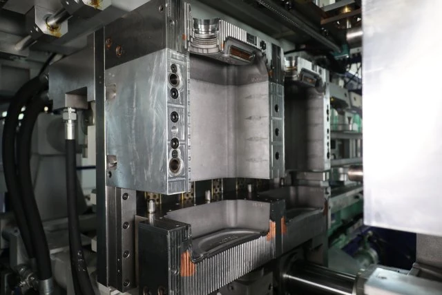 Ideal for Stackable Jerry Can Production