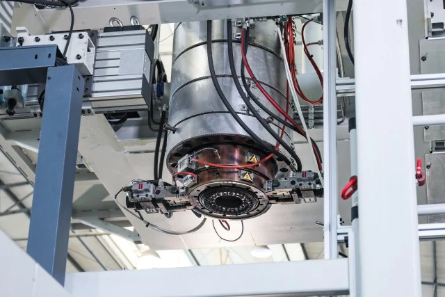 Optional Accumulator Head & Continuous Extrusion Die