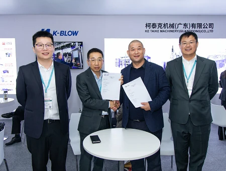 CHINAPLAS 2026 Opening Blast | K-BLOW Secures On-Site Exhibition Machine Deal on Day One